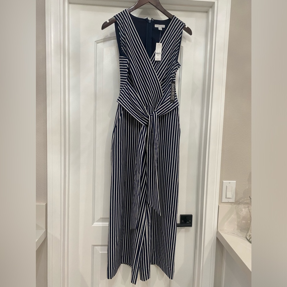 New York & Company Jumpsuit. Size Small.
